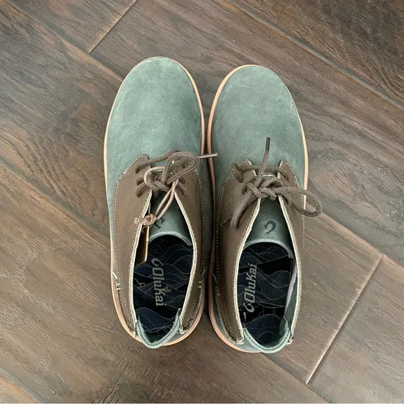 New without box Olukai mens unique color combination leather boots size 10.5